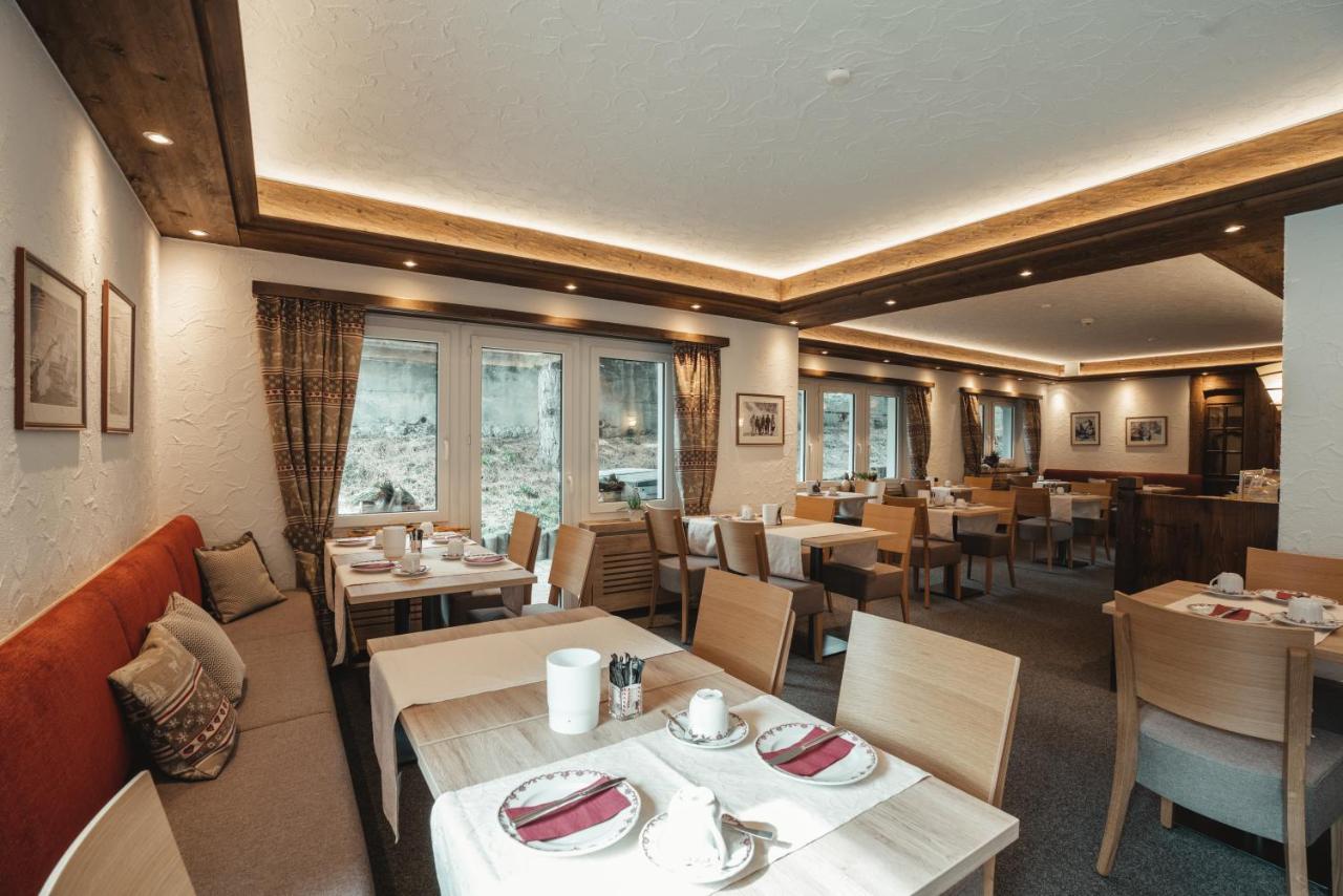Hotel Sarazena Zermatt Exteriör bild